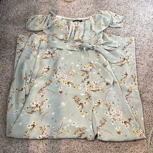 Lulus wedding guest dress size xs worn once great condition